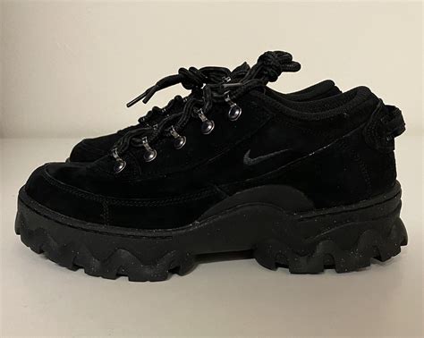 Nike Lahar Low Triple Black Dark Grey Women's Sz 7 Suede Sneakers ...