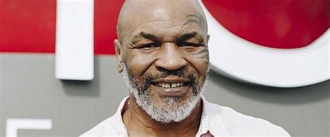 टक्कल पडलेल्या पुरुषांसाठी बेस्ट बियर्ड स्टाईल्स, ज्यामुळे लूक होईल ...