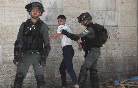 Le forze israeliane trattengono in detenzione amministrativa un numero ...