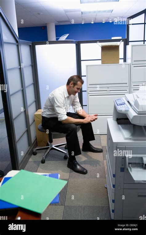 Copy Machine Sitting 的图像结果