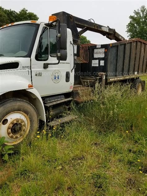 2002 International 4400 | GovDeals