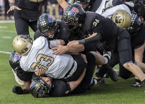 Photos: Lena-Winslow vs Camp Point 1A IHSA football championship – Shaw ...