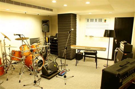 我院实习生在昭平四小指导鼓号队训练-教育与音乐学院