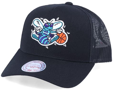 Charlotte Hornets Logo Classic Black Trucker - Mitchell & Ness caps ...