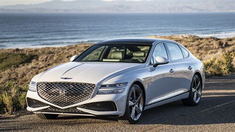 The Best Luxury Midsize Sedans for 2024 and 2025