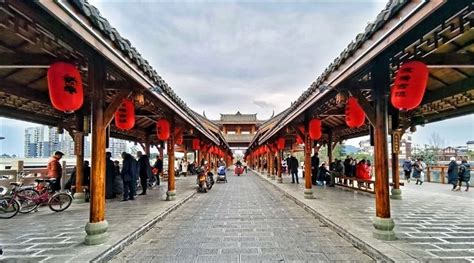 赶场恰逢阴雨天，苏稽古镇换新颜-走遍四川-麻辣社区