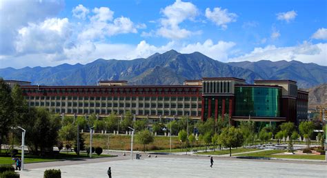 西藏民族大学60周年校庆专题