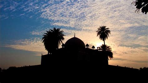 Agar firdaus bar roo-e-zameen ast: Delhi through the third eye - India ...