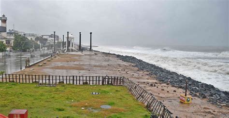 In photos: As Cyclone Nivar makes landfall, Tamil Nadu and Puducherry ...