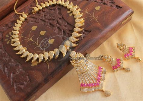 DREAMJWELL - Royal Gold Tone Cz Ruby Designer Necklace Set-dj06300 ...