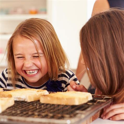 Hastings Home Cutting Boards 12-in L x 7.5-in W Wood Cutting Board ...