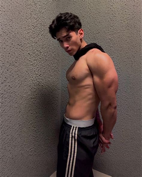 Alessandro Del Piero | Ya no sé qué se hace después @hanna_marnere . . . #gym #humor #reels # ...