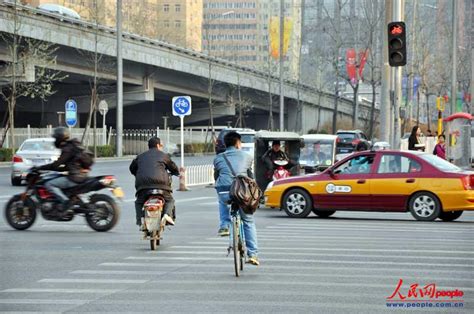 Say no to jaywalking- China.org.cn
