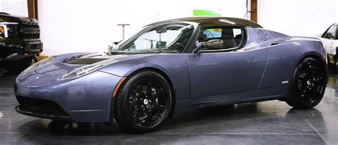 2010 Tesla Roadster Sells for $35,000, New Owner Wants To Flip It for $150,000 - autoevolution