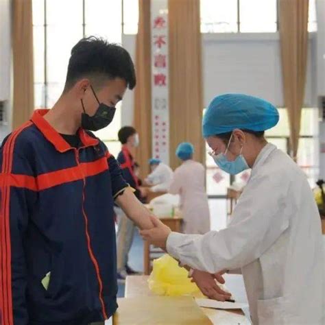 荆州1000余名高三学生参加体检 部分学生血压偏高-新闻中心-荆州新闻网