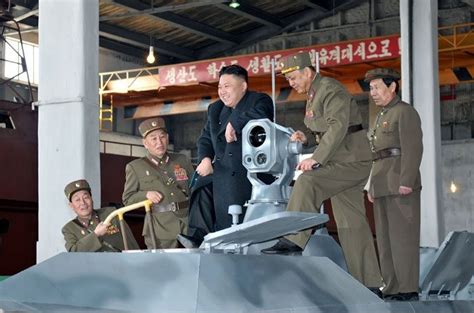 朝鲜半潜艇正向隐身高速进化 采用内置弹舱-中新网