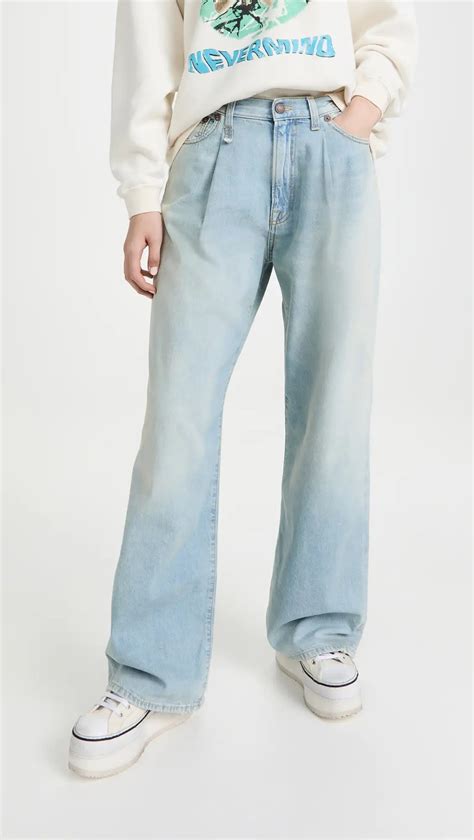 Trending: Oversized And Slouchy Jeans - Denimology