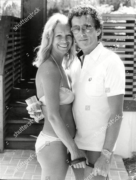 Robert Powell His Wife Babs barbara Lord Photos éditoriales libres de ...