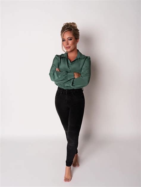 The best Kendra Wilkinson feet pictures 🤩