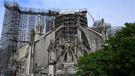 Notre-Dame de Paris: la reconstruction de la flèche débute, les délais ...