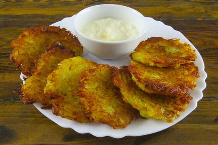 Нежные картофельные драники без муки - пошаговый рецепт с фото (16336 ...