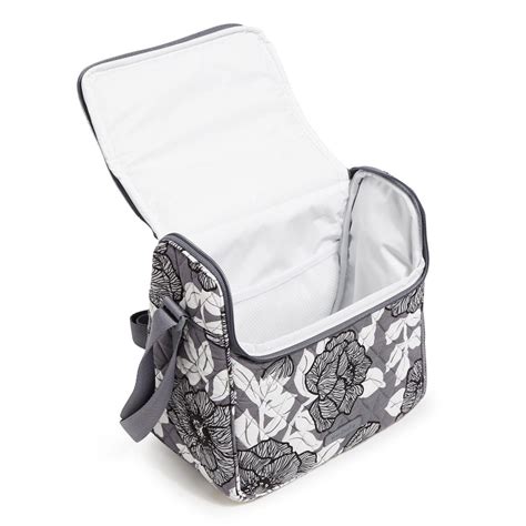 How to Clean Vera Bradley Lunch Box: Easy and Effective Tips