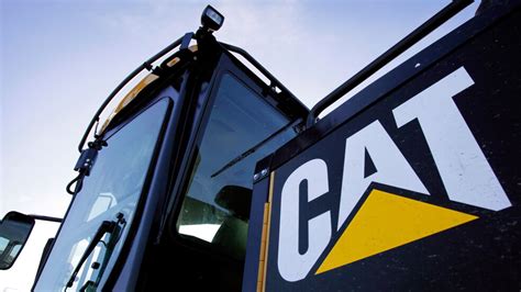 Opposition builds among Caterpillar workers with UAW contract deadline ...
