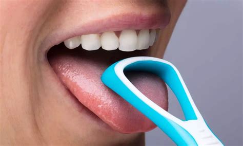 బ్రష్ చేశాక నాలుకను శుభ్రం చేయకపోతే.. ఆరోగ్యానికి ఎంత ప్రమాదమో తెలుసా ...