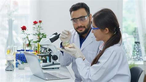 Biotechnology Lab Background 的图像结果