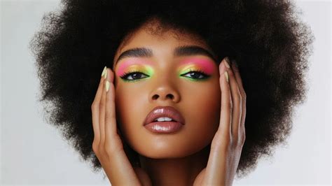 Best Makeup Trends Of 2025: 5 Makeup Looks You Must Try Before This ...