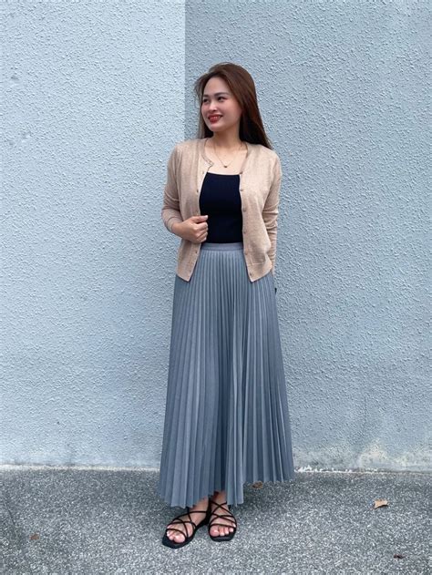 Check styling ideas for「Pleated Long Skirt」| UNIQLO IN