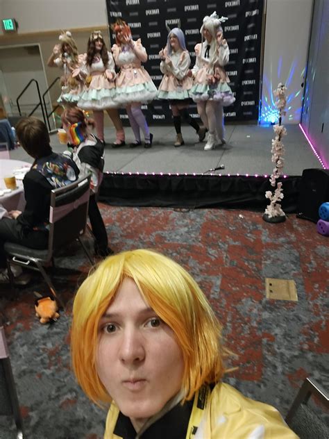 My Yuicha Jin cosplay and Fan Expo portland. : r/worldtrigger
