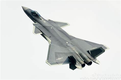 China's new J-20 "Mighty Dragon" stealth fighter officially unveiled ...