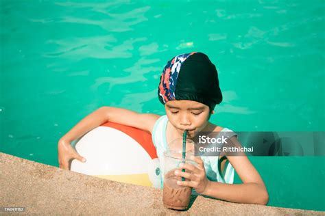 Swimming Kids 的图像结果