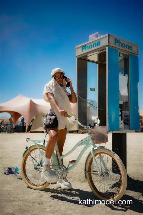 FIRST TIME IN PLAYA : u/Kathimodelofficial