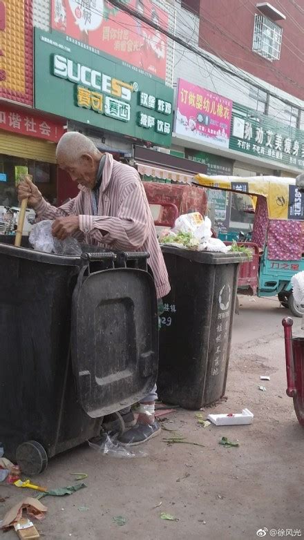64岁老人为给儿子治病捡垃圾，一天只吃一个馍馍！ - 知乎