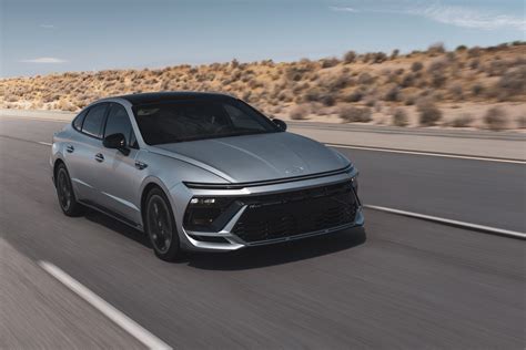 2024 Hyundai Sonata：外觀內裝動力全面進化 - 試車頻道 TCar