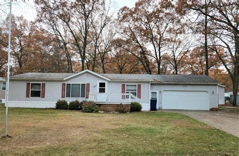 2379 Lincoln Park Ln, Muskegon, MI 49442 | Homes.com