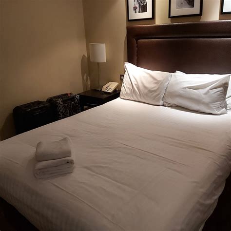 MANCHESTER AIRPORT, BW SIGNATURE COLLECTION BY BEST WESTERN (Handforth ...