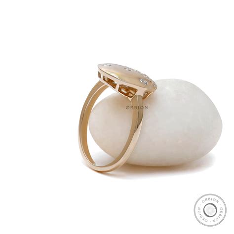 Flush Set Scattered Lab Diamond Confetti Snowfall Disc Ring Gold ...