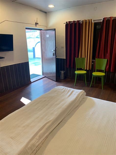 SB MOUNT RESORT (Rothan Bhilangi) - Hotel Reviews, Photos, Rate ...