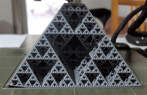 Bill Kerr: Sierpinski Pyramid