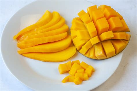 How To Cut A Mango