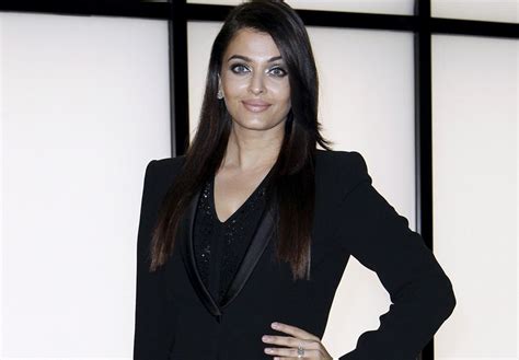 Aishwarya Rai Bachchan to play dual roles in Mani Ratnam's Ponniyin ...