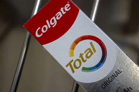 Image result for Close Up Colgate