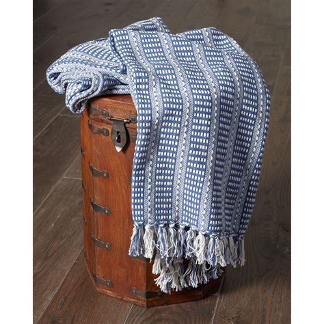 Astonishing Blue Throw Blanket Ideas | Superior Modifikasi