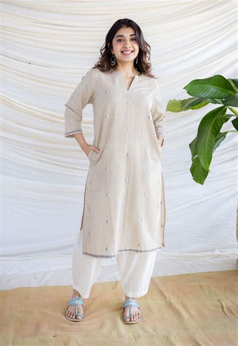 Kurtas For Women - Shop Premium Indian Women Kurtis Online | The Indian ...