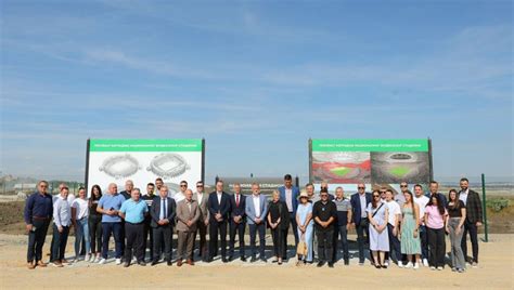 Novosti.rs | Galerija | U OKVIRU SVESRPSKOG SABORA: Ministar Gajić i ...