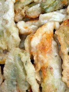pastella per fiori di zucca ricetta fiori di zucca in pastella la ricetta per preparare i pastella per fiori di zucca ricetta fiori di zucca in pastella la ricetta per preparare i