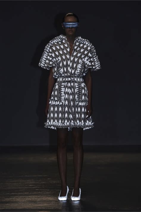 ANREALAGE SS16 | Dazed